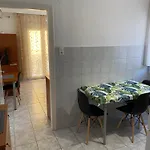 Manuel 1 Apartman