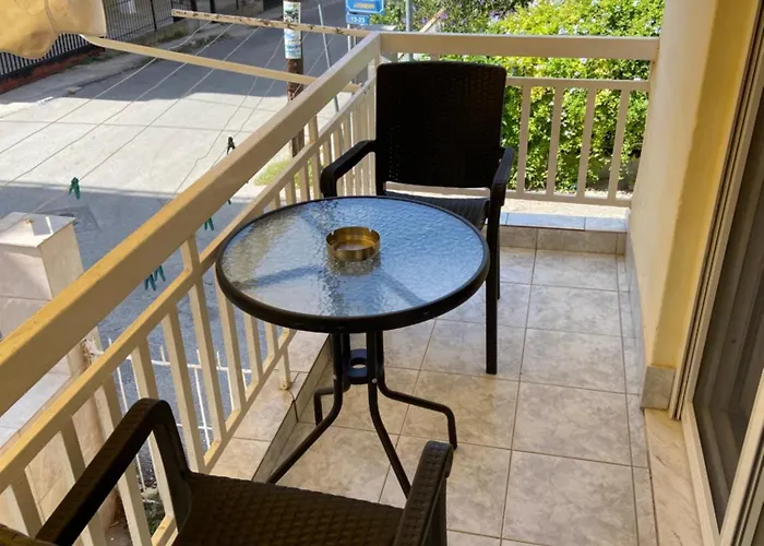 Manuel 1 * Nea Kallikrateia