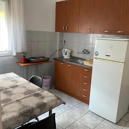 Manuel 1 * Nea Kallikrateia