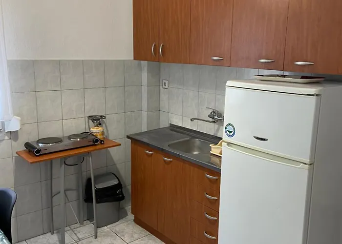 Manuel 1 Apartment